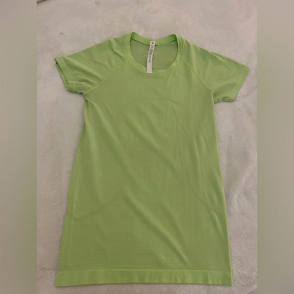 Lululemon green swiftly tech, size 6, worn once - Picture 1 of 2